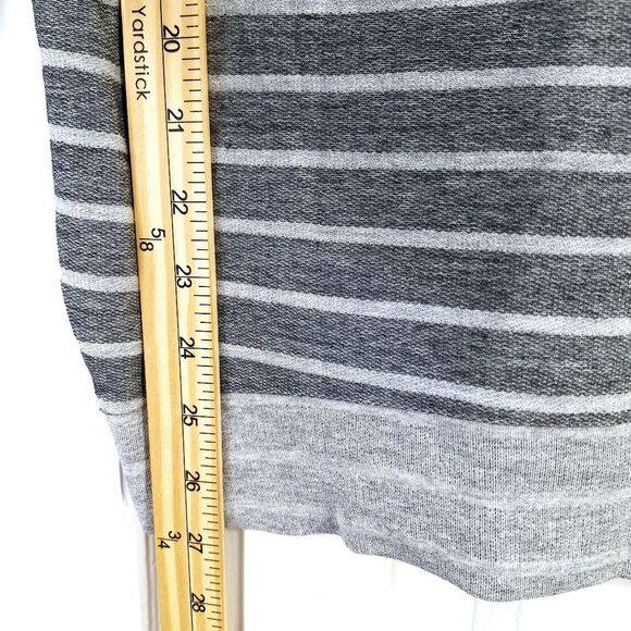 A Pea in the Pod Striped Gray Scoop Neck Sweat Shirt Sz M - Picture 10 of 11